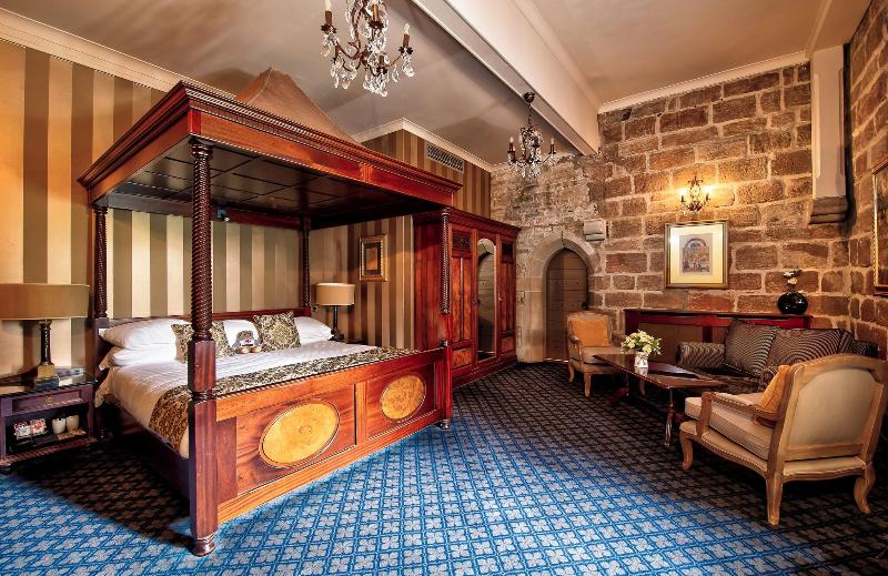 Langley Castle Hotel - Oda