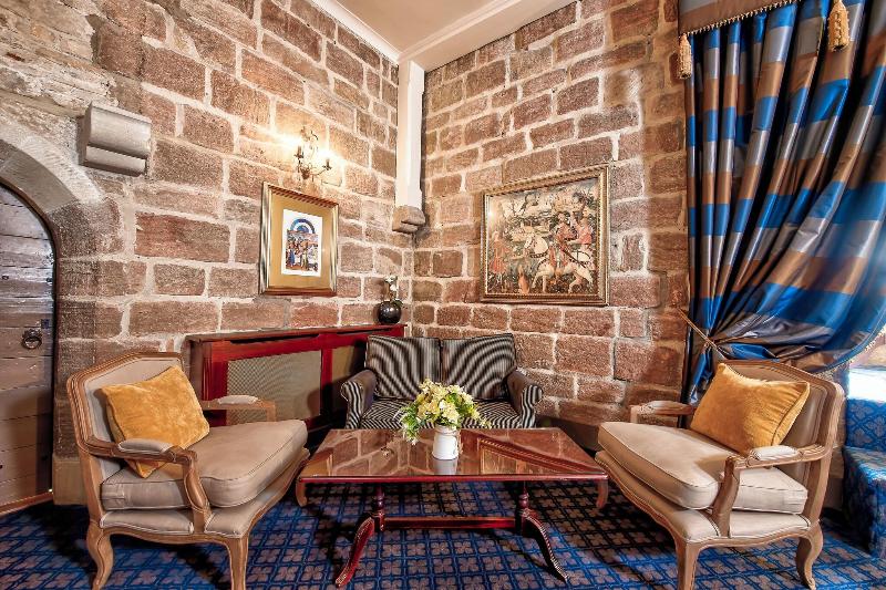Langley Castle Hotel - Oda