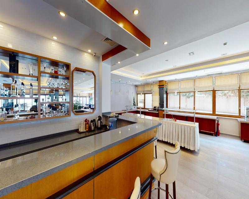 Double Royal Hotel - Bar