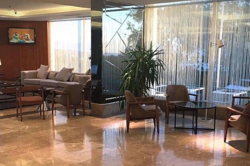 Double Royal Hotel - Lobi