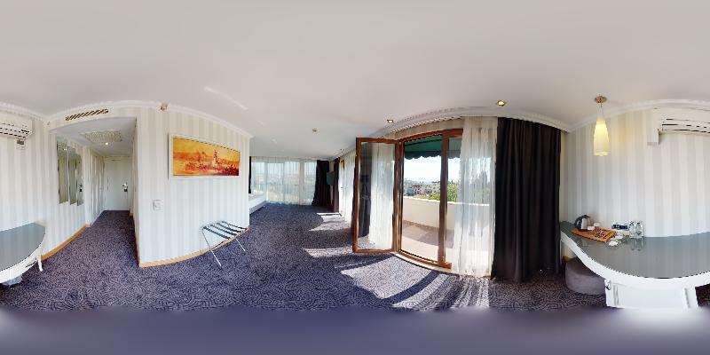 Double Royal Hotel - Oda