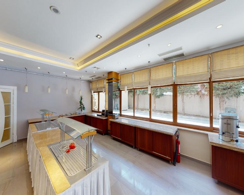 Double Royal Hotel - Restoran