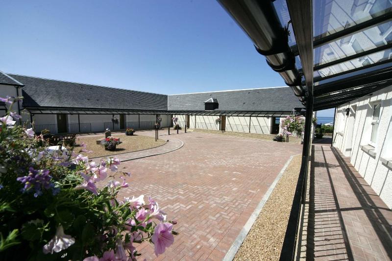 Woodland Bay Hotel - Genel