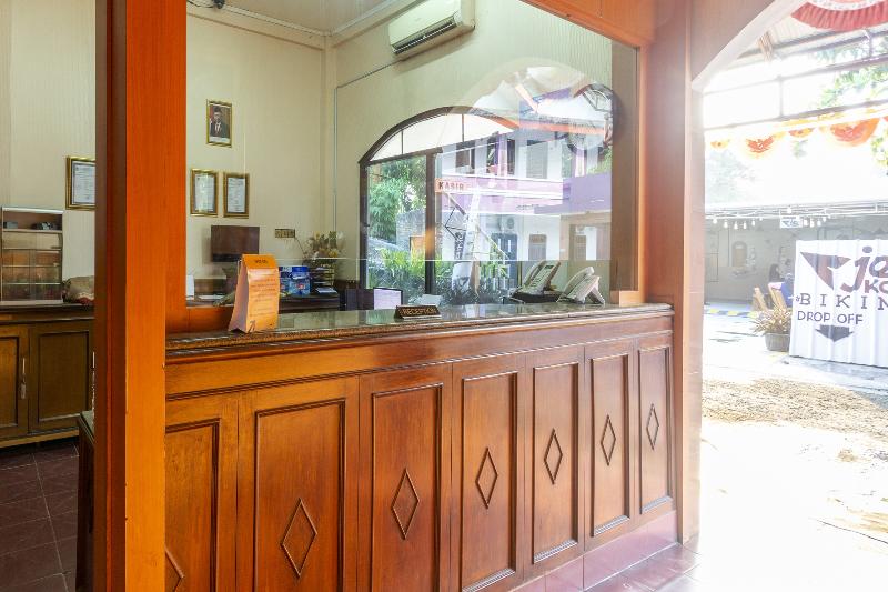 SPOT ON 3978 Hotel Danau Indah - Lobi