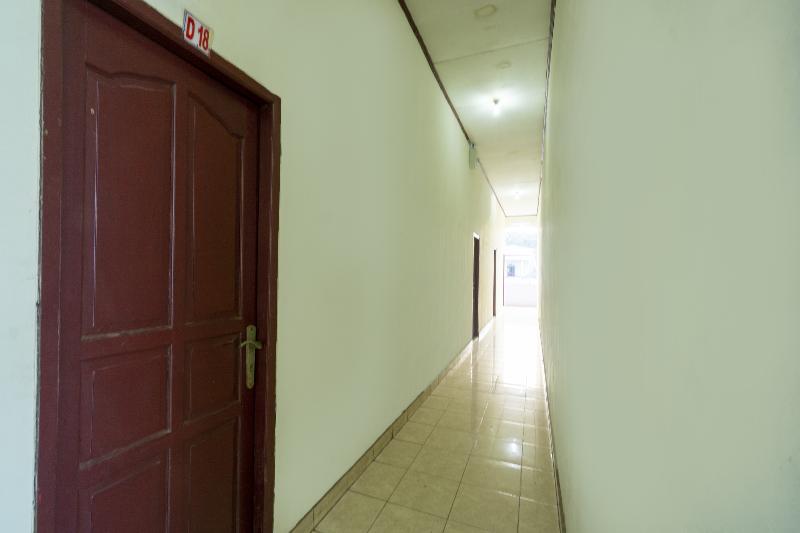 SPOT ON 3978 Hotel Danau Indah - Lobi