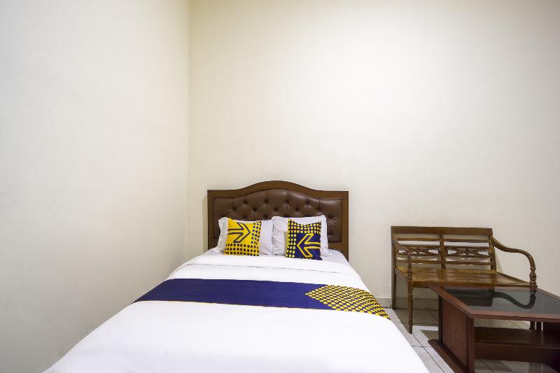 SPOT ON 3978 Hotel Danau Indah - Oda