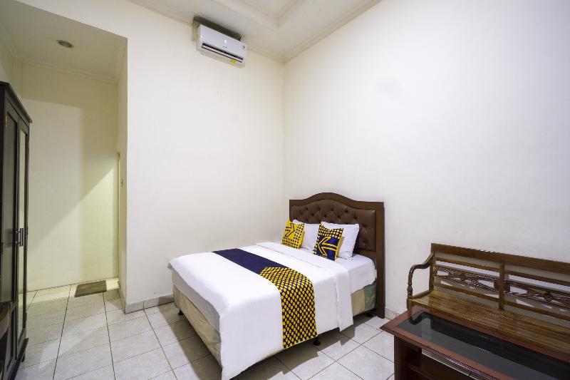 SPOT ON 3978 Hotel Danau Indah - Oda