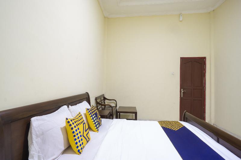 SPOT ON 3978 Hotel Danau Indah - Oda