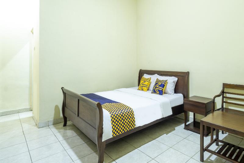 SPOT ON 3978 Hotel Danau Indah - Oda
