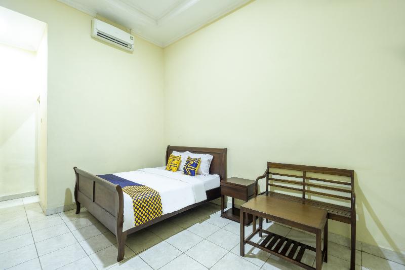 SPOT ON 3978 Hotel Danau Indah - Oda