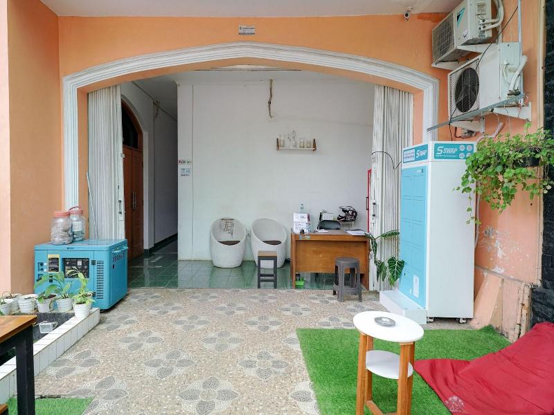 Formerly RedDoorz Syariah near Exit Toll Puncak - Lobi
