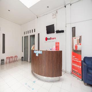 Formerly RedDoorz Syariah near Grand Galaxy Park fotoÄŸrafÄ±