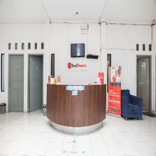 Formerly RedDoorz Syariah near Grand Galaxy Park fotoÄŸrafÄ±