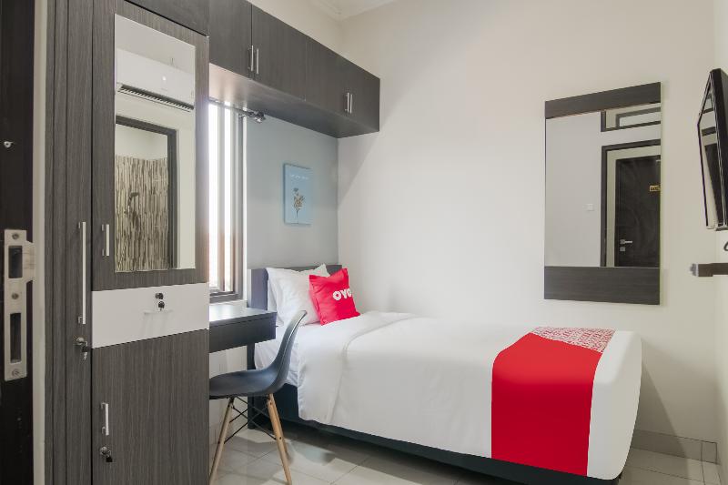 OYO 3826 Columbus Residence K11 - Oda