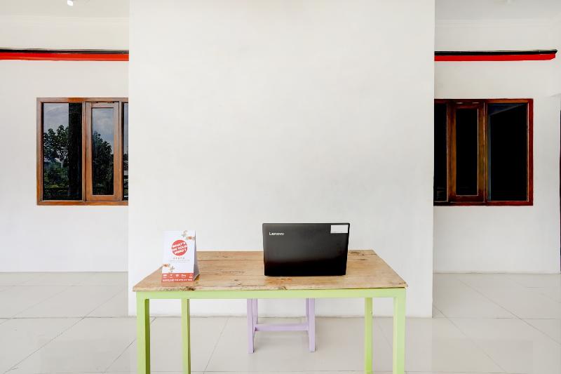 OYO 3702 Homestay Bougenville Syariah - Lobi