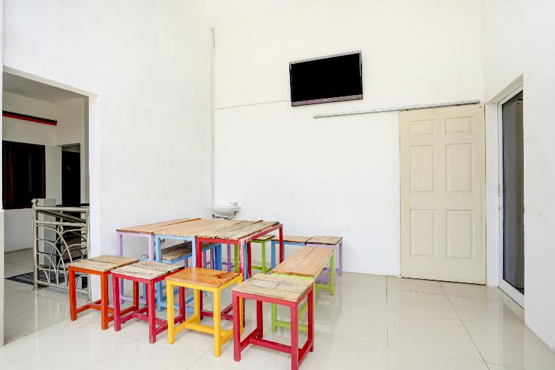 OYO 3702 Homestay Bougenville Syariah - Genel