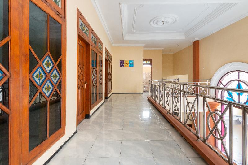 SPOT ON 2689 Safira Family Residence Syariah - Genel