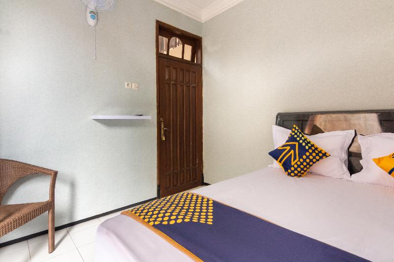 SPOT ON 2689 Safira Family Residence Syariah - Oda