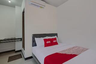 Super OYO 3198 Sukomanunggal Inn fotoÄŸrafÄ±