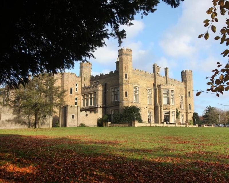 Cave Castle & Country Club - Genel