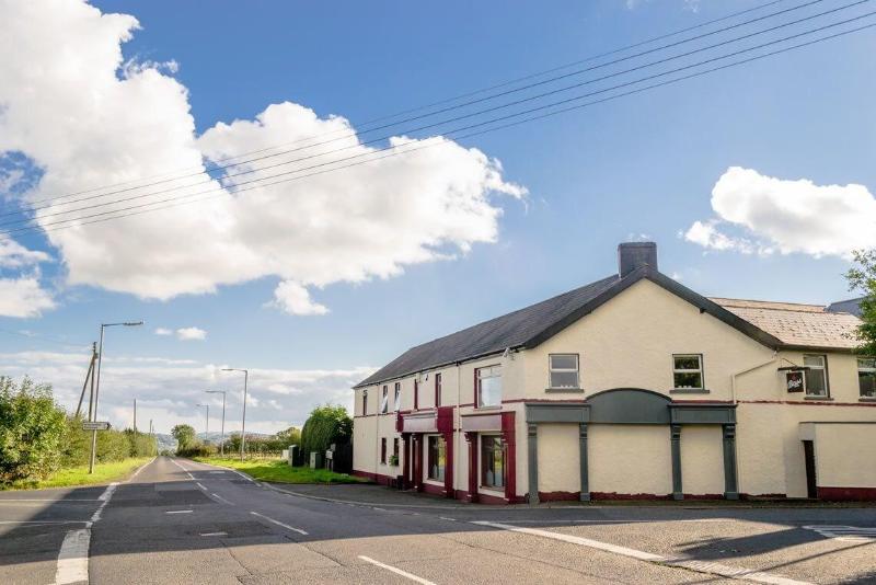 5 Corners Guest Inn - Genel