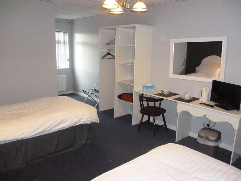 5 Corners Guest Inn - Oda