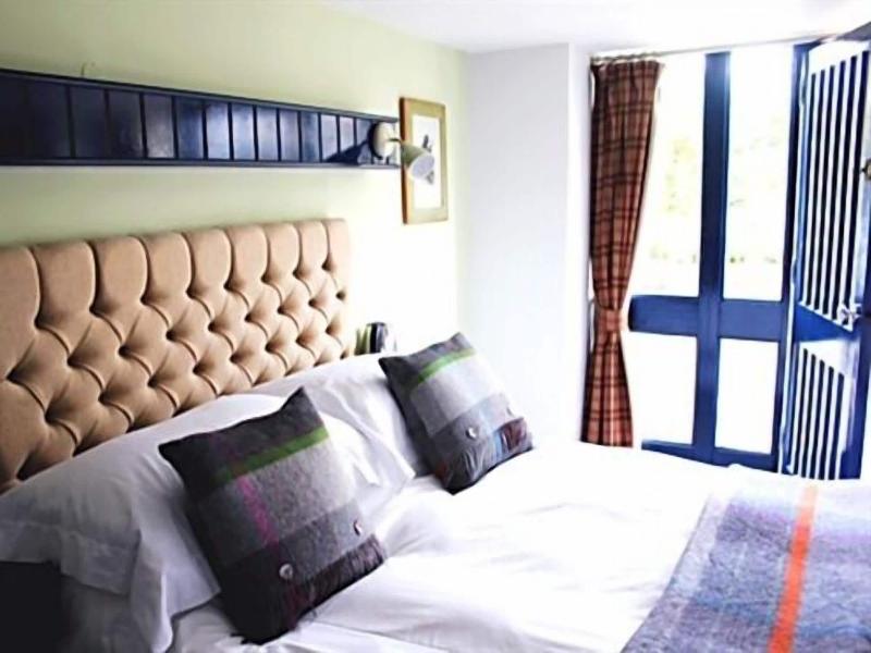 The White Horse Inn - Genel