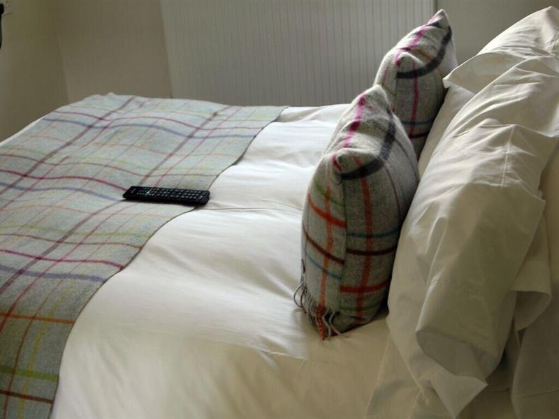 The White Horse Inn - Genel