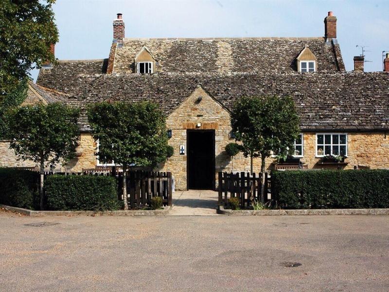 The White Horse Inn - Genel
