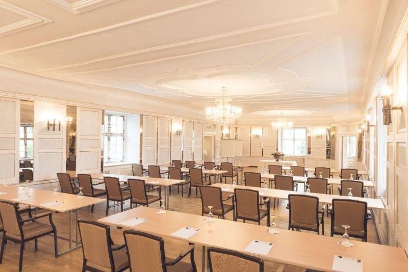 Schlosshotel Neufahrn - Toplantı
