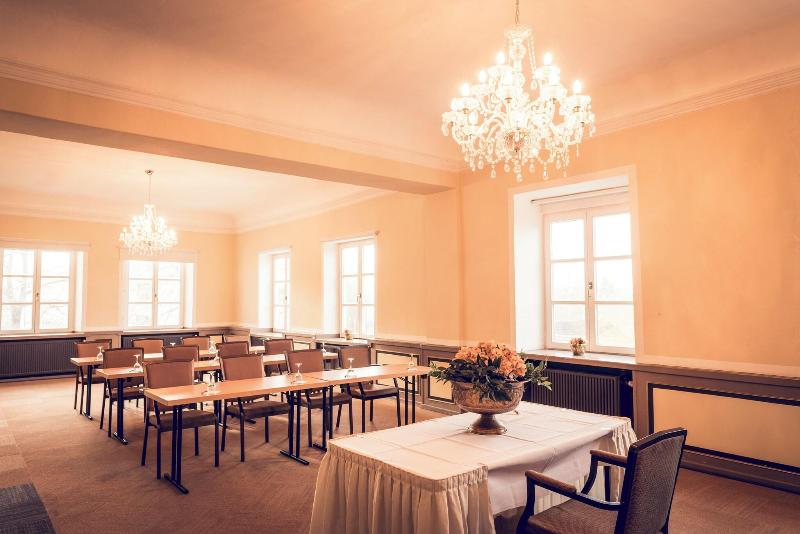 Schlosshotel Neufahrn - Toplantı