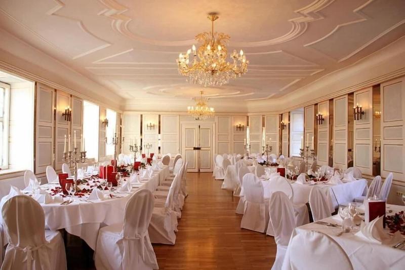 Schlosshotel Neufahrn - Aktivite