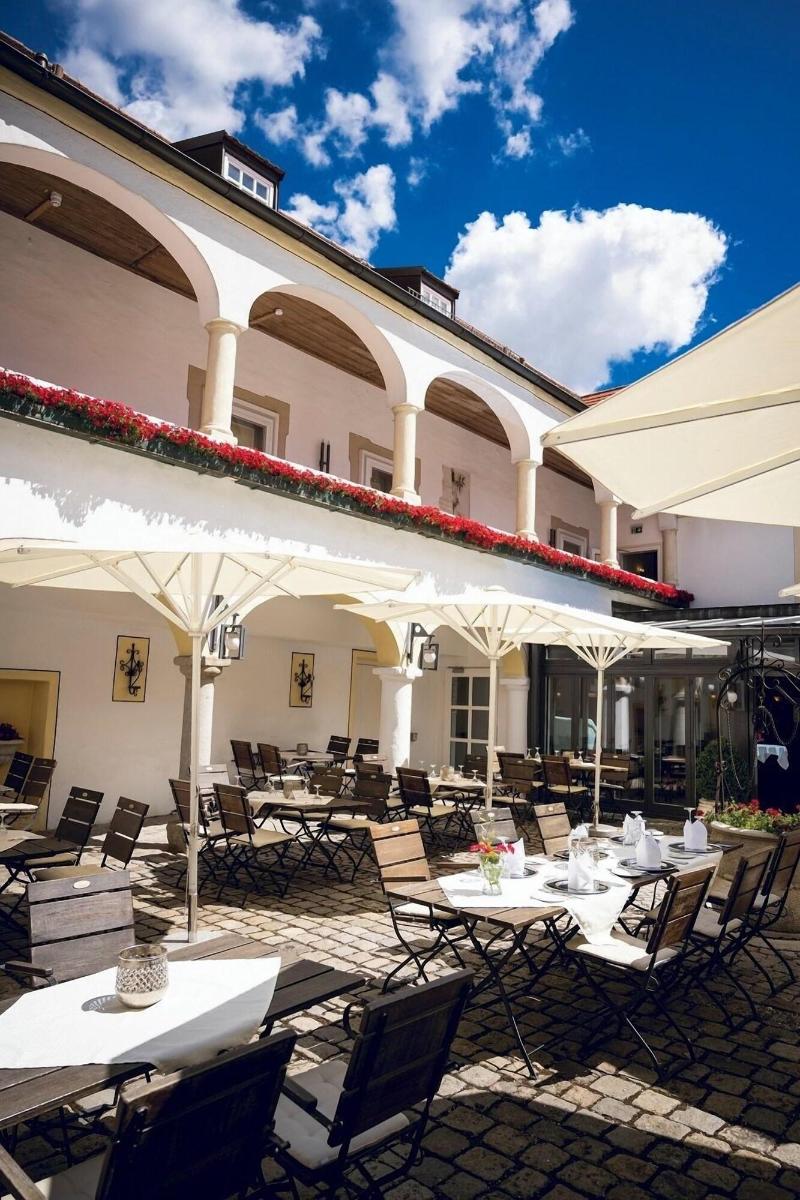 Schlosshotel Neufahrn - Restoran