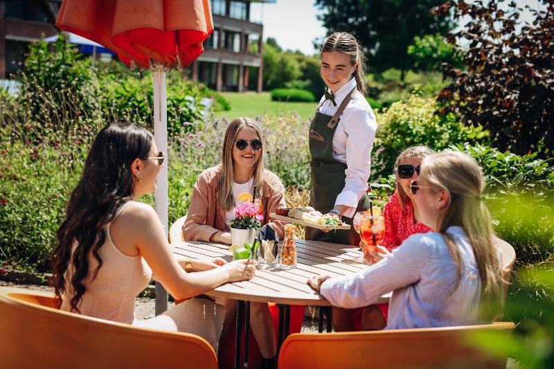 Van der Valk Hotel Wolvega - Heerenveen - Teras