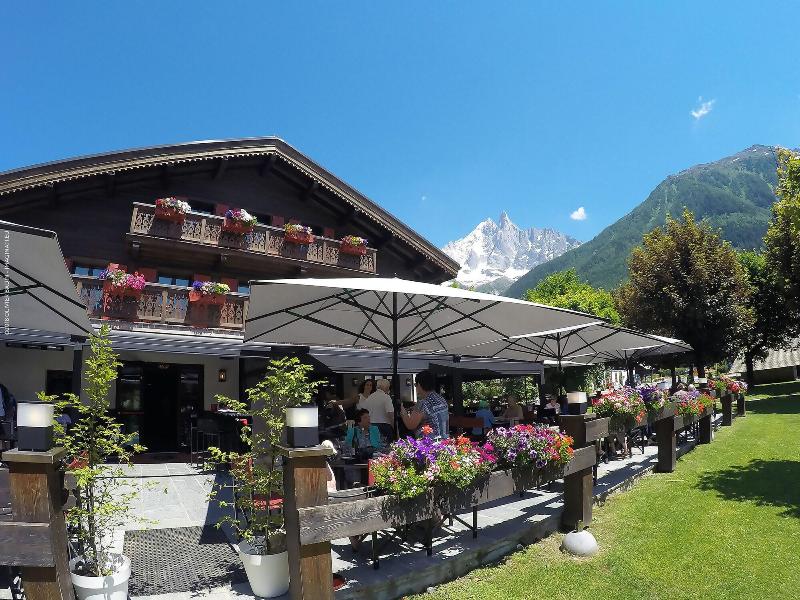 Chalet Hotel Le Castel - Genel