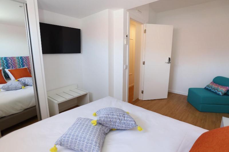 Glass Boutique - Rooms & Suites - Oda