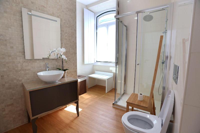 Glass Boutique - Rooms & Suites - Oda