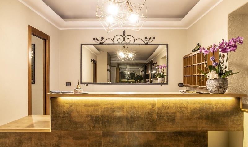 Hotel Piuro - Lobi