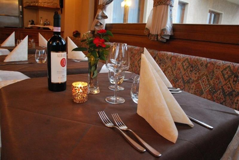 Hotel Piuro - Restoran