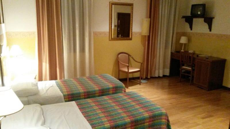 Albergo Ristorante Flora - Oda