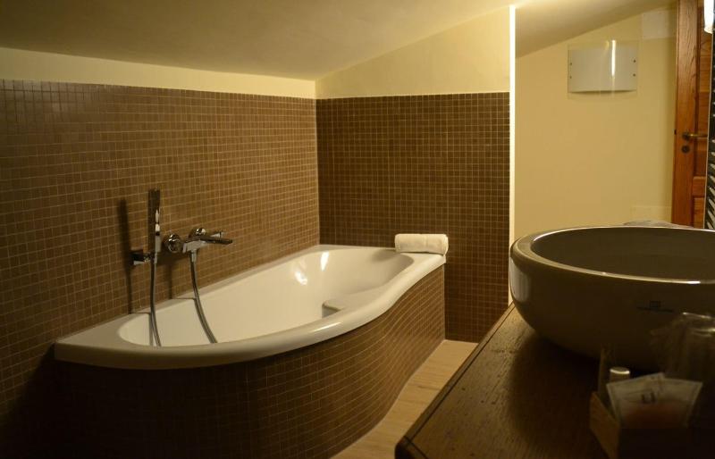 Il Borgo Ospitale - Albergo Diffuso - Oda