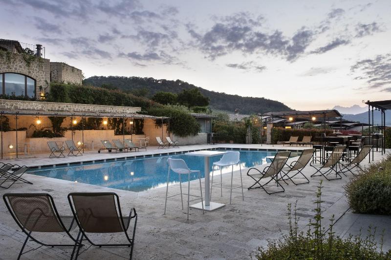 Altarocca Wine Resort - Havuz
