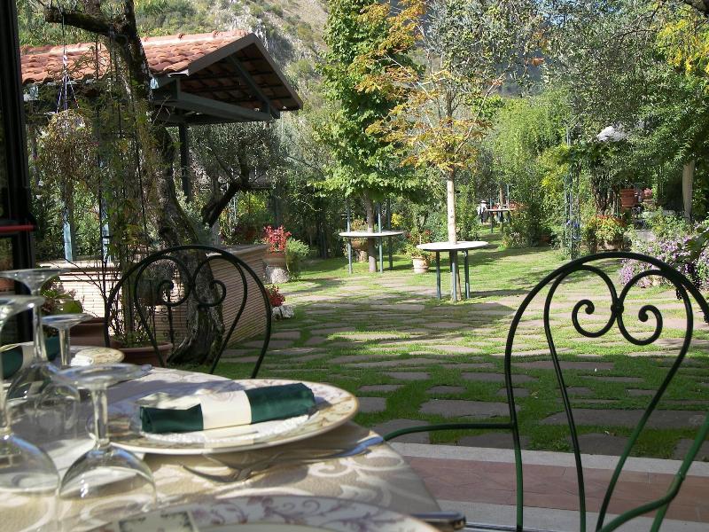 Al Poggio Di Casalucense - Restoran
