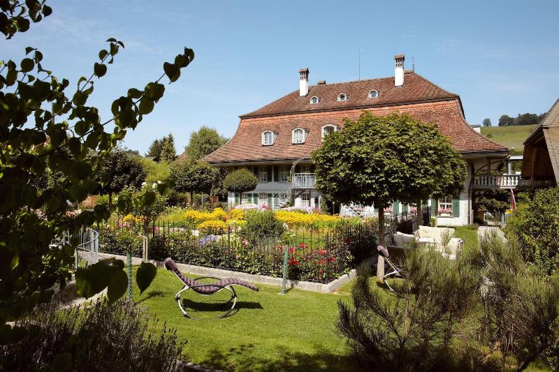 Romantik Hotel Bären - Genel