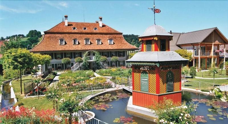 Romantik Hotel Bären - Genel