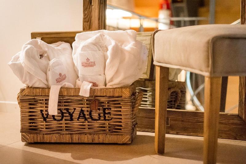 Romantik Hotel Bären - Oda