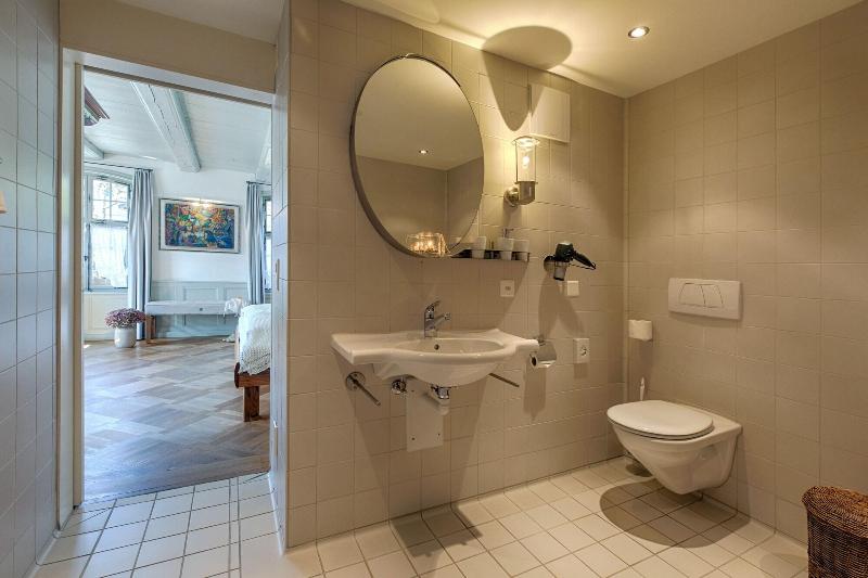 Romantik Hotel Bären - Oda