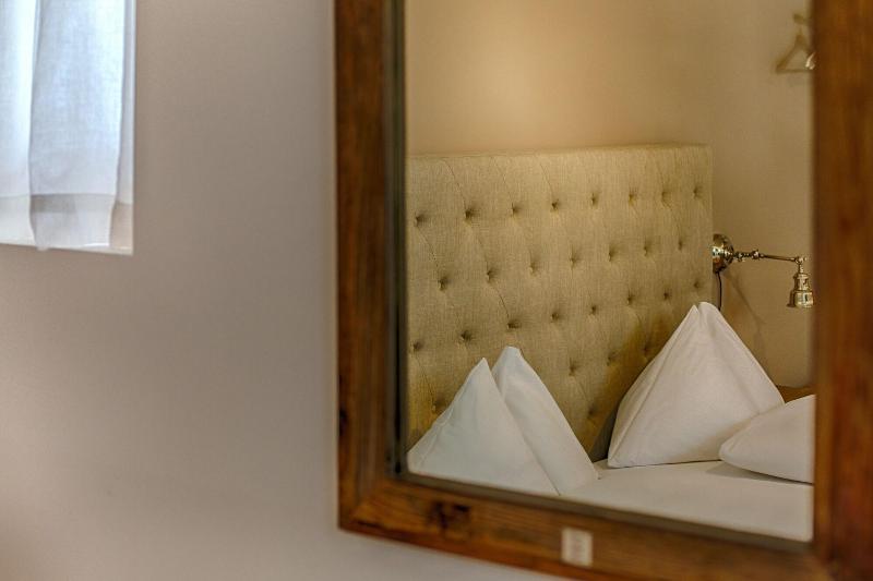 Romantik Hotel Bären - Oda