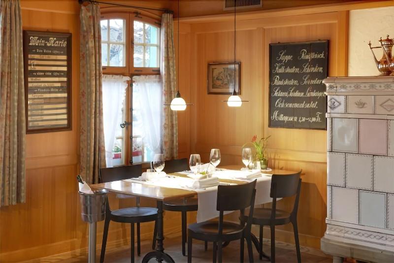Romantik Hotel Bären - Restoran