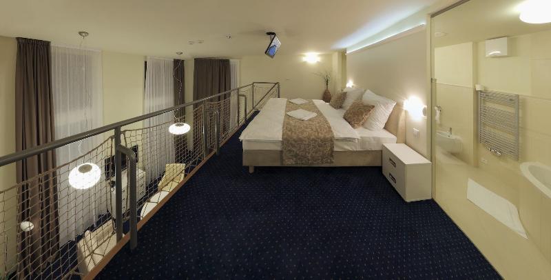 Esmarin Wellness Hotel - Oda